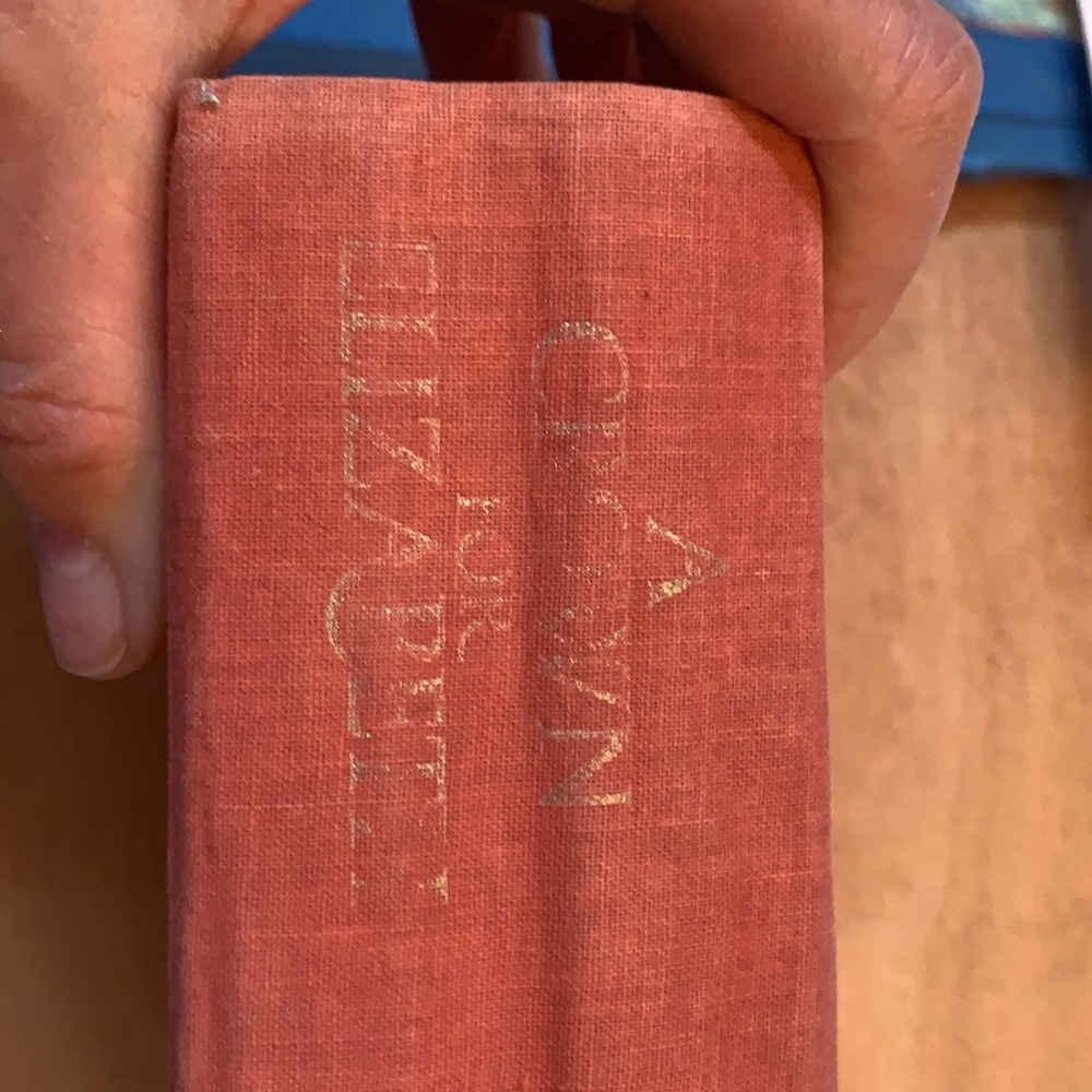 Crown for Elizabeth I. 558 pages of photos and personal letters